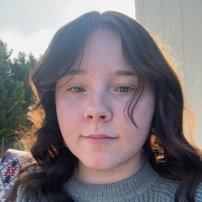 Babysitter in Bathurst: Emily