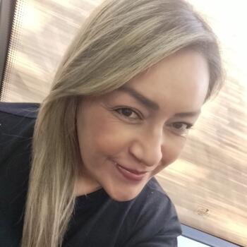 Babysitter in Manlleu: Nidia