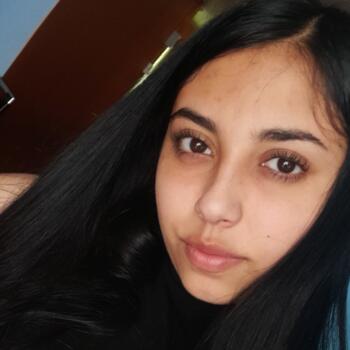 Babysitter in Alto Hospicio: Makarena Gómez Rifo