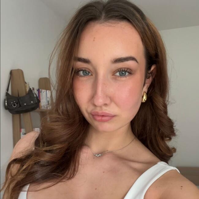 Babysitter in Pontchâteau: Eva