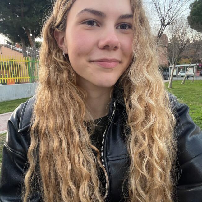 Babysitter in Madrid: Ainhoa