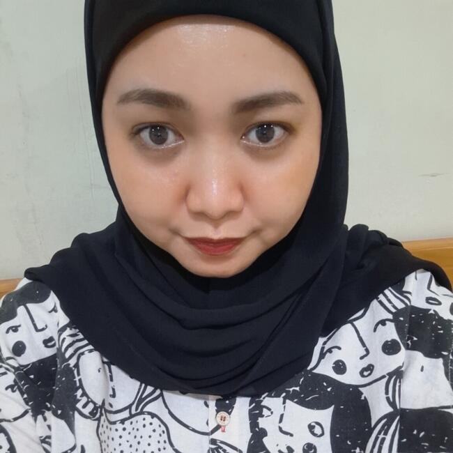 Babysitter di Kota Mataram: Regina