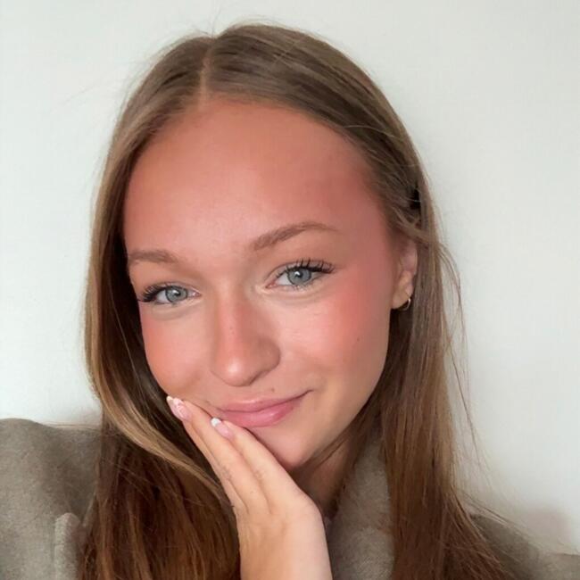 Babysitter in Uxem: Maëlie