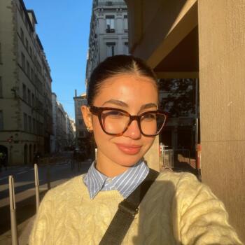 Babysitter in Saint-Fons: Yousra