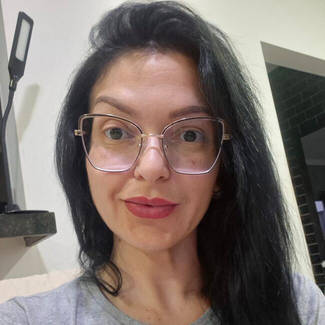 Babysitter in Votuporanga: Priscila
