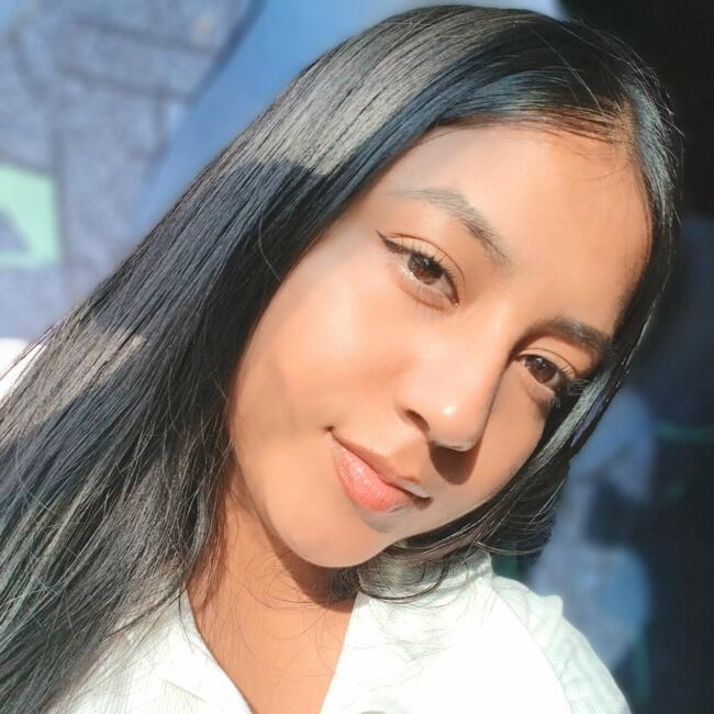 Babysitter in El Cerrito: Yasmin