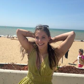 Babysitter in Annecy: Maëlenn