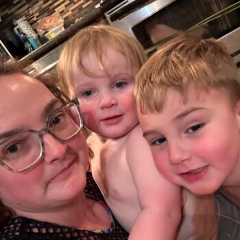 Babysitting job in Lloydminster: babysitting job Mary-Anne