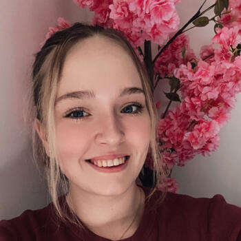 Babysitter Florennes: Brianna