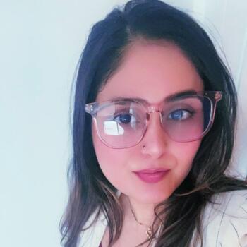 Babysitting job in Ghaziabad: babysitting job Nikita