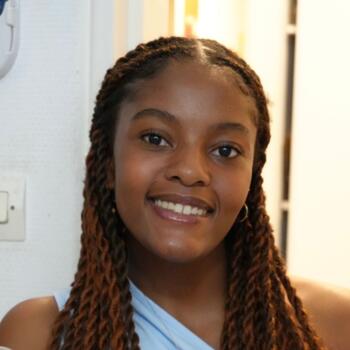 Babysitter in Vitrolles: Maeva