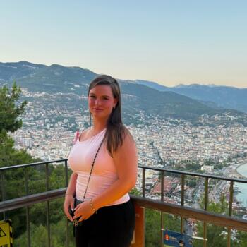 Babysitter Wommelgem: Laura