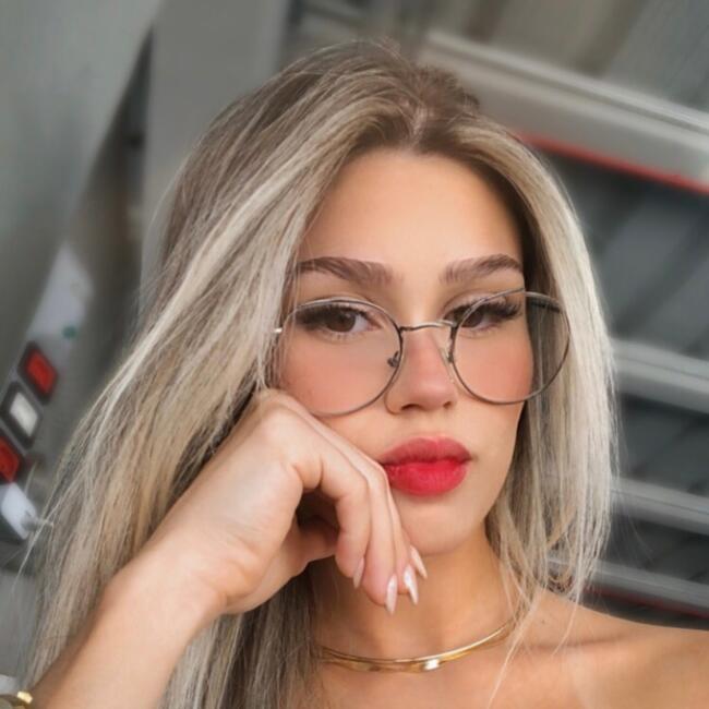 Emprego de babá em Cuiabá: Ana