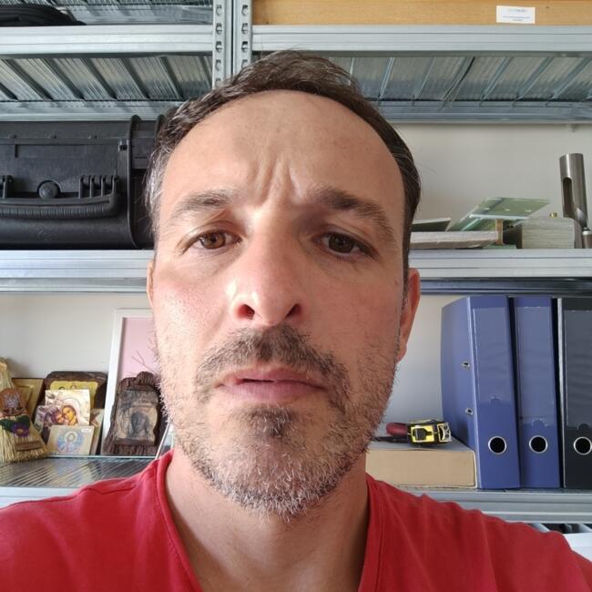 Δουλειά για babysitter στην περιοχή Γλυκά Νερά: Andreas