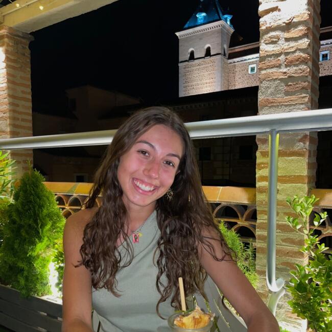 Nanny in San Vicent del Raspeig: Aloma