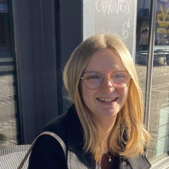Babysitter in Strasbourg: Florine