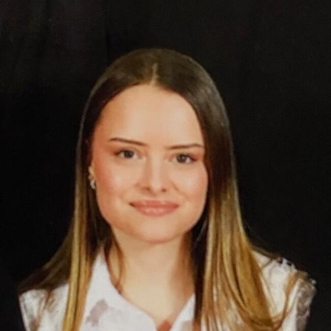 Babysitter in Les Chères: Melissa