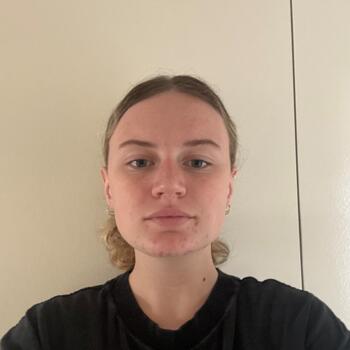 Babysitter in Bunbury: Ella