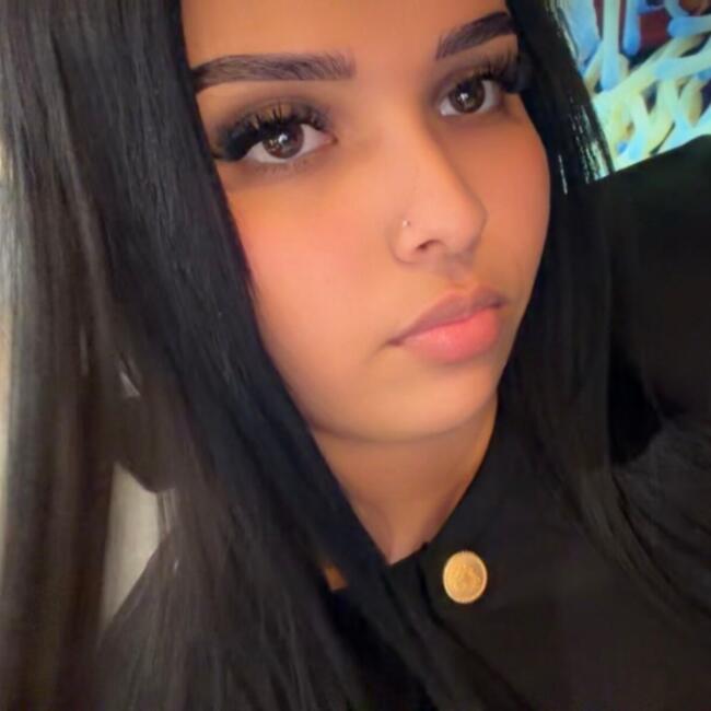 Babysitter in Le Pontet: Lena