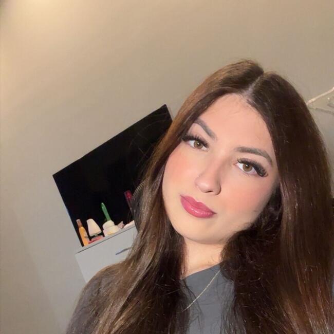 Baby-sitter in London: Briana