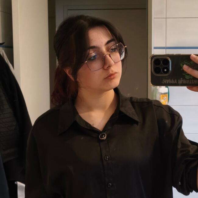 Babysitter in Béziers: Julie