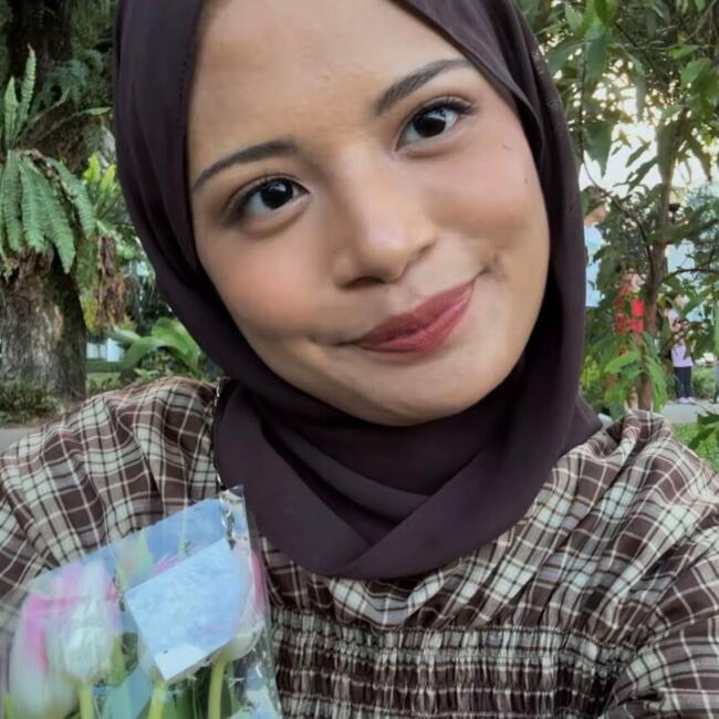 Babysitter in Singapore: Mai