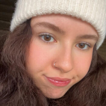 Babysitter Groningen: Mina