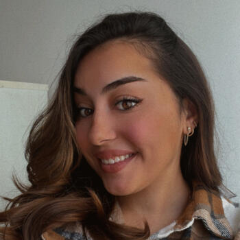 Babysitter in Morières-lès-Avignon: Alyssa