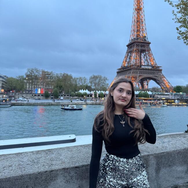 Opiekunka do dziecka w Warszawa: Ebru samira