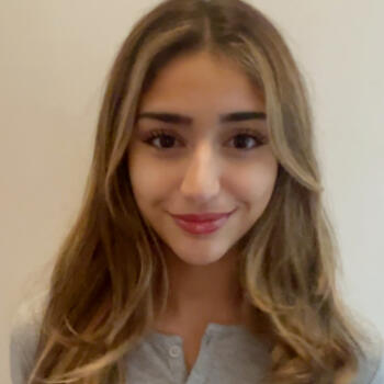 Baby-sitter Oakville: Farah