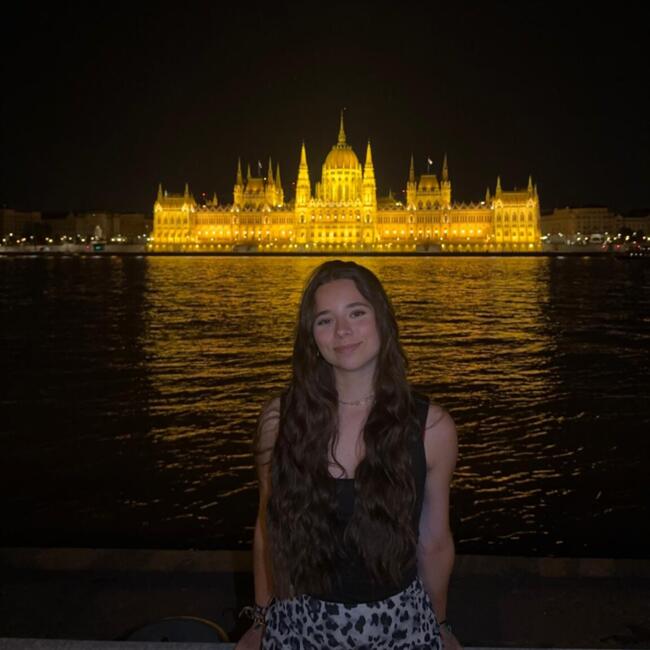 Babysitter in Camas: Beatrix