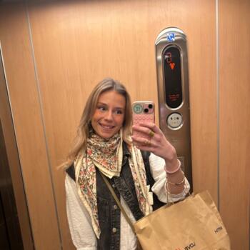 Babysitter in Saint-Sébastien-sur-Loire: Jeanne