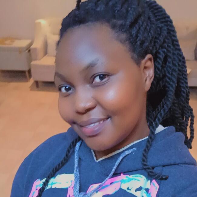 Babysitter in Riyadh: Christine