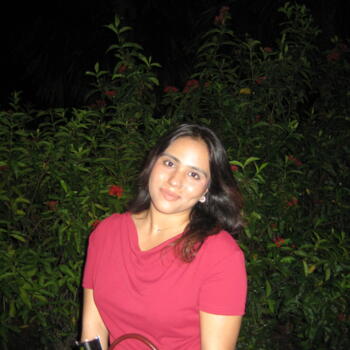 Babysitter Petaling Jaya: Sara