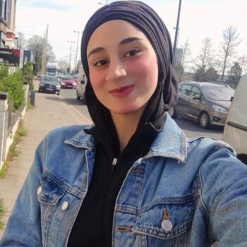 Babysitter in Liverpool: Rawasia