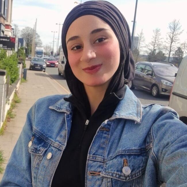 Babysitter in Liverpool: Rawasia