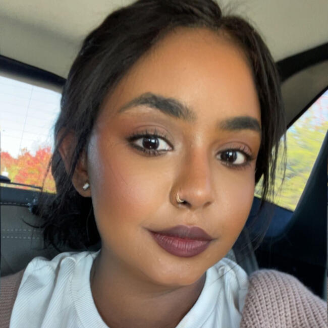 Babysitter in Roanoke: Shahla