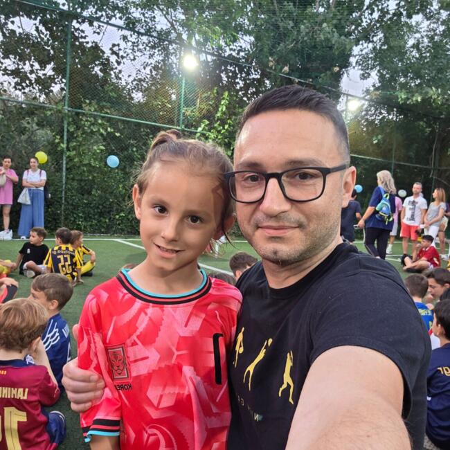 Babysitting job in Oraiokastro: Dimitris