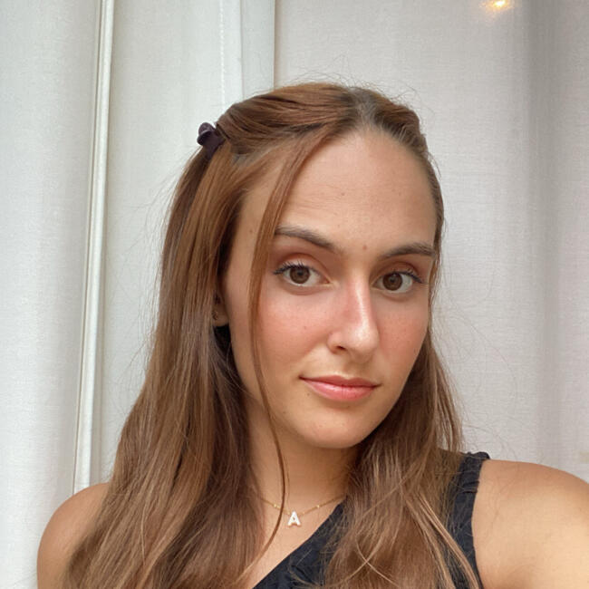 Babysitter in Madrid: Angela