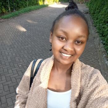 Babysitter Nairobi: Daisy
