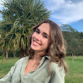 Babysitter in Mont-de-Marsan: Clara