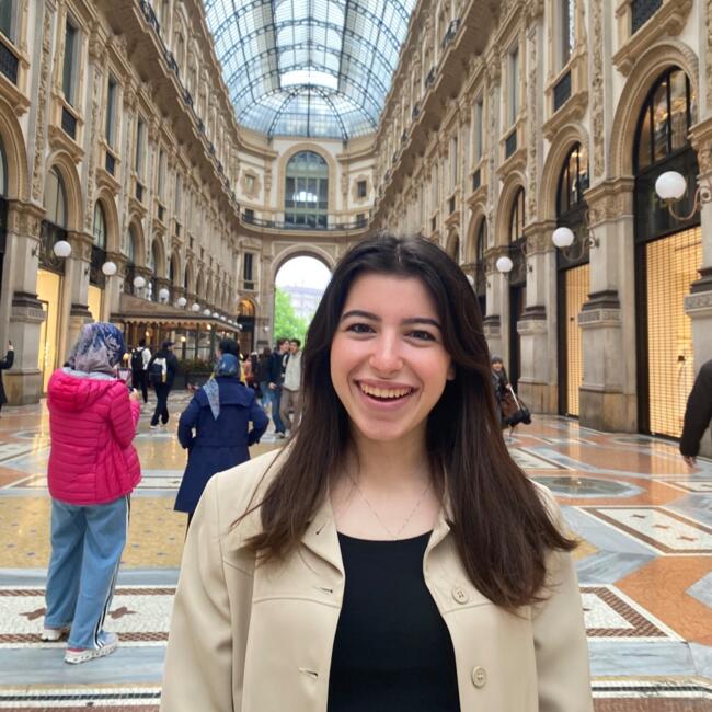 Babysitter in Bertrange: Giulia