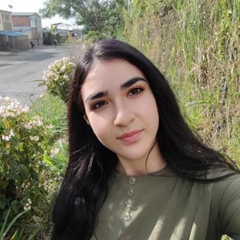 Babysitter in Armenia: Allison Daniela