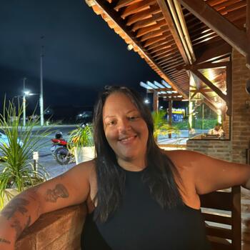 Babysitter in Limoeiro: Adryelle