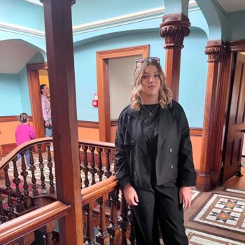Babysitter Invercargill: Lily