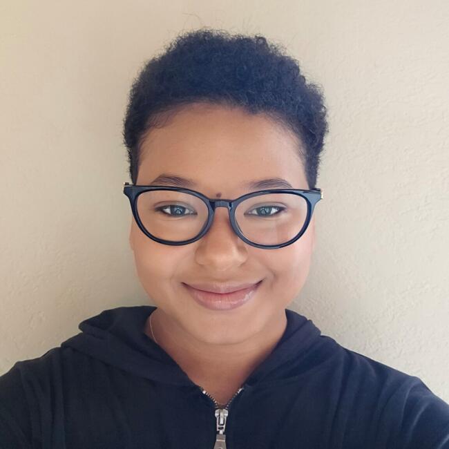 Babysitter in Elk Grove: Danielle