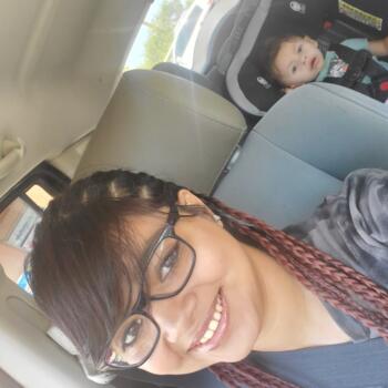 Babysitting job in Glendale: babysitting job Crystal