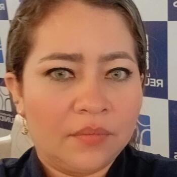 Babysitter in Manaus: Denise