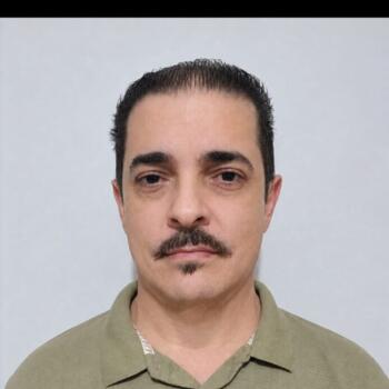 Babysitting job in Praia Grande: babysitting job Carlos Roberto