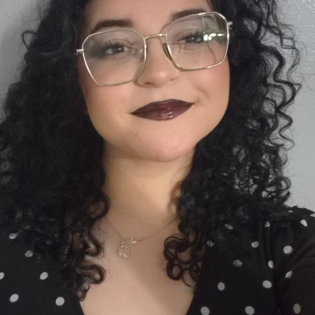 Babysitter in Coachella: Veronica